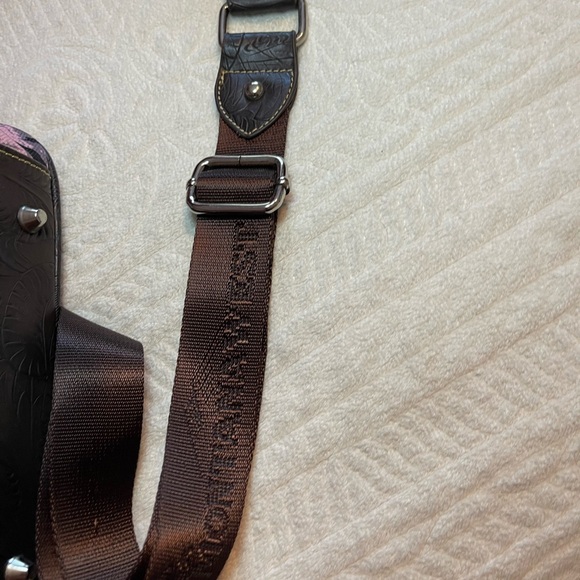 Montana west crossbody purse pink camo with cross nwot faux stones tourquoise - Picture 6 of 7